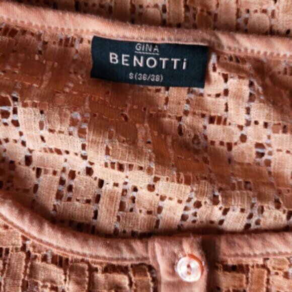 Gina Benotti Lace Cut out Blouse Size Small - Picture 4 of 4